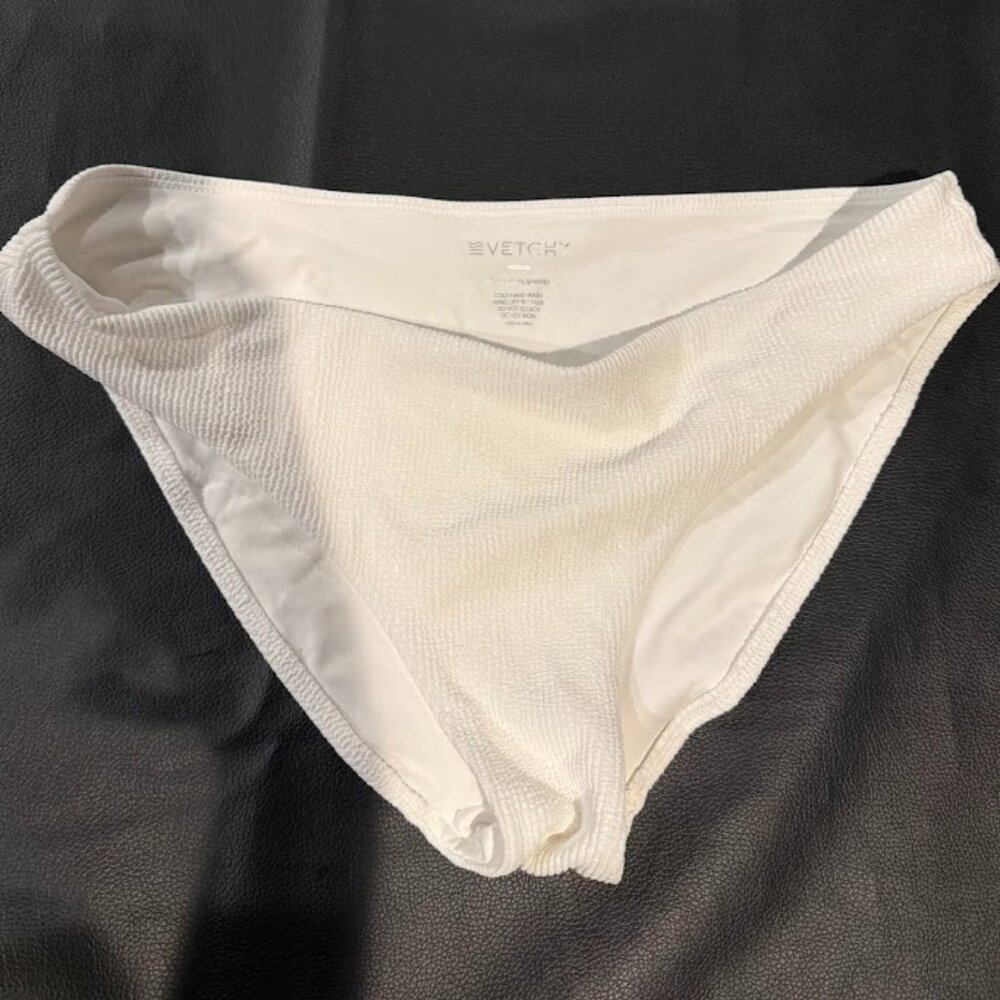 VETCHY Laguna Bikini Set – White - Picture 5 of 6